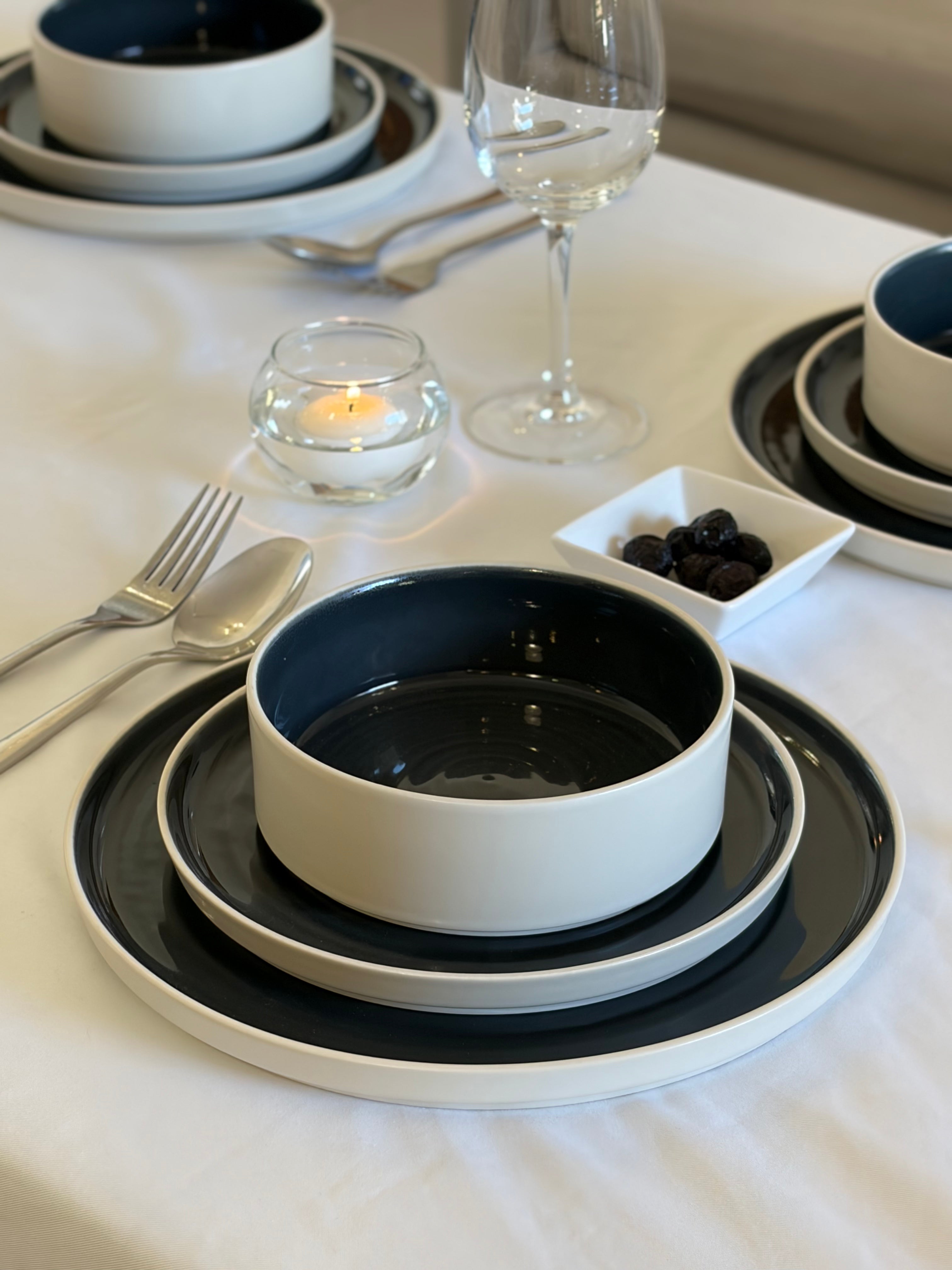 طقم عشاء برتغالي فاخر لعدد4  اشخاص ب (15  قطعة)